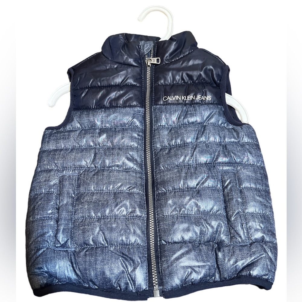 Calvin Klein jeans size 12m kids vest